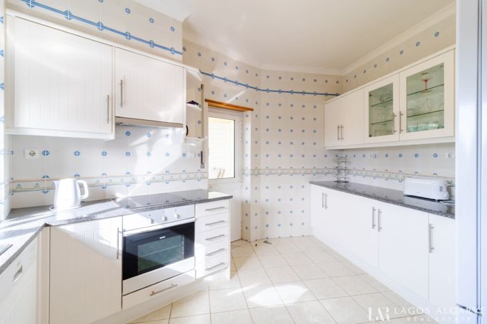 Image No.20-3 Bed Apartment for sale