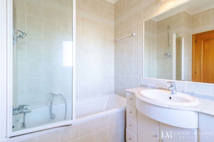 Image No.32-3 Bed Apartment for sale