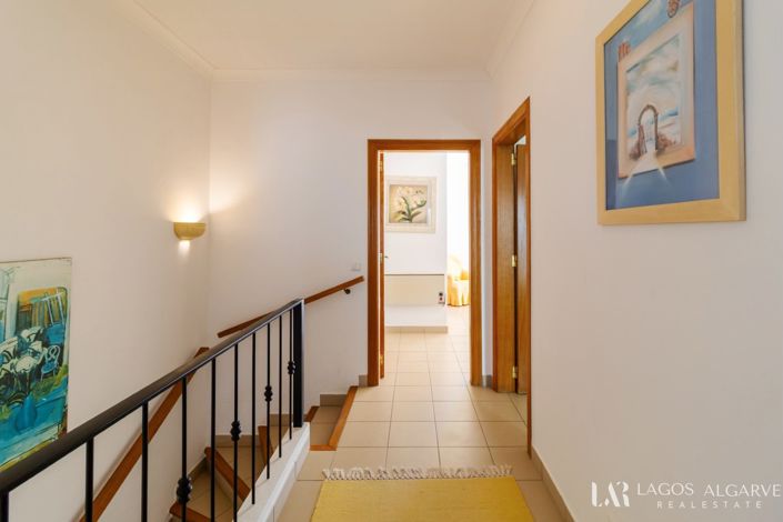 Image No.37-2 Bed Townhouse for sale