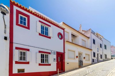 1 - Lagos, Townhouse