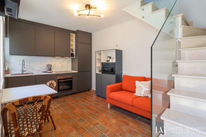 Image No.10-1 Bed Townhouse for sale