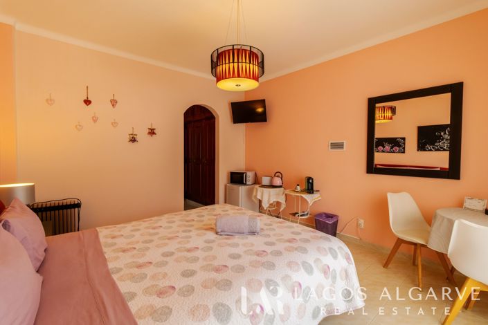 Image No.20-3 Bed Apartment for sale