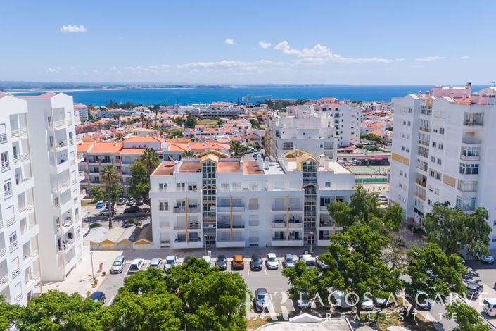 Image No.25-3 Bed Apartment for sale