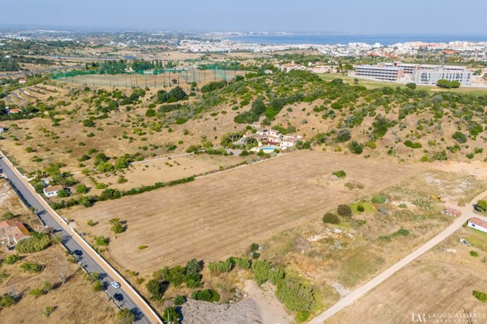 Image No.16-3 Bed Land for sale