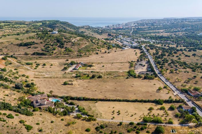 Image No.20-3 Bed Land for sale