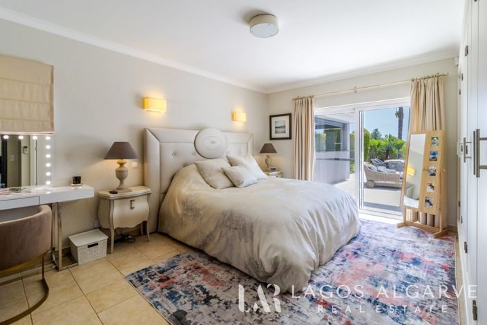 Image No.18-5 Bed Villa for sale
