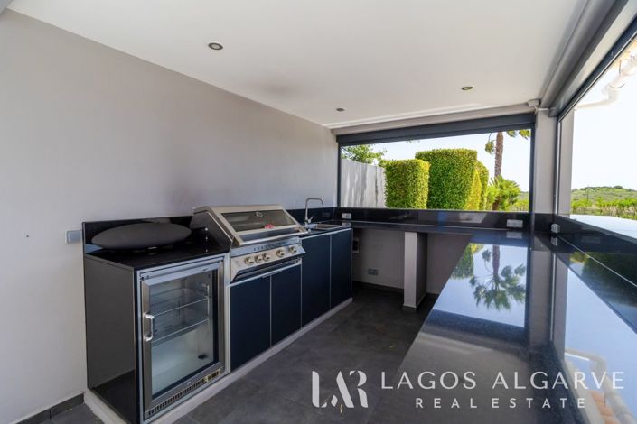 Image No.55-5 Bed Villa for sale