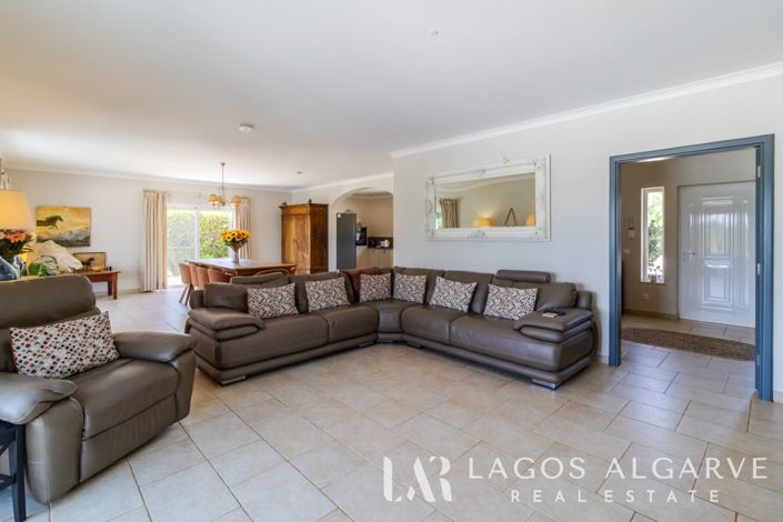 Image No.8-5 Bed Villa for sale