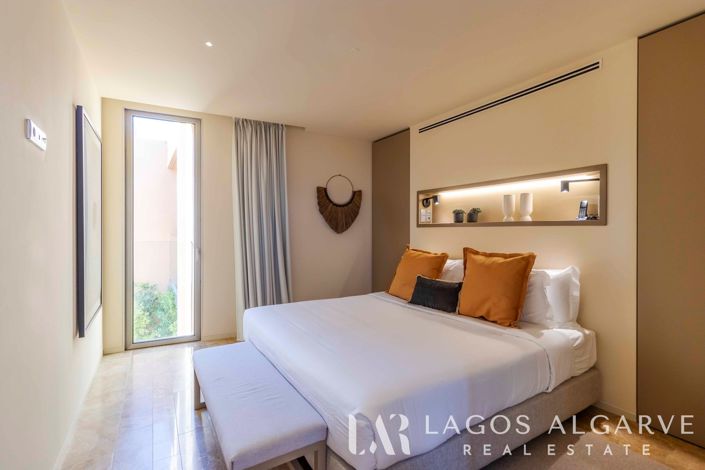 Image No.18-3 Bed Apartment for sale