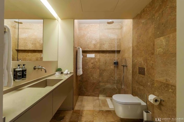 Image No.19-3 Bed Apartment for sale