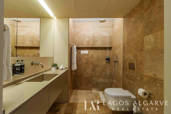 Image No.19-3 Bed Apartment for sale