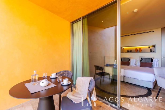 Image No.22-3 Bed Apartment for sale