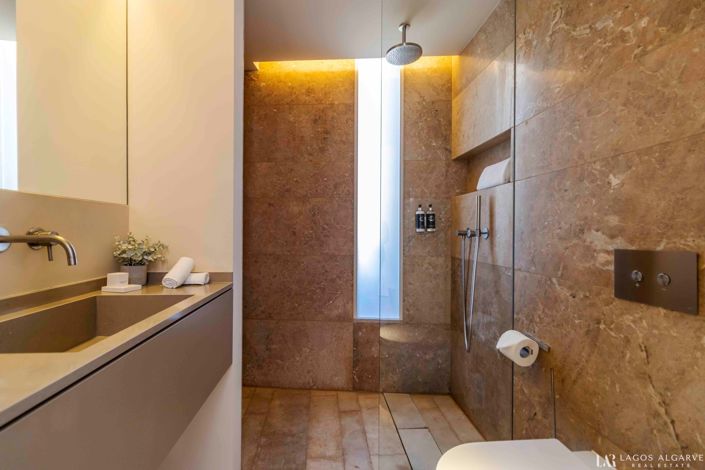 Image No.23-3 Bed Apartment for sale