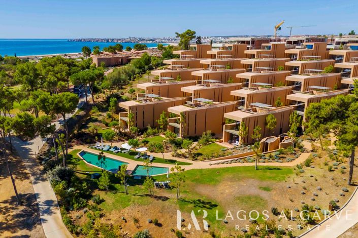 Image No.24-3 Bed Apartment for sale