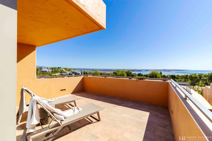 Image No.27-3 Bed Apartment for sale