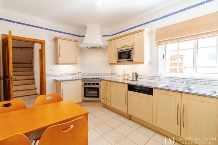 Image No.14-3 Bed Townhouse for sale