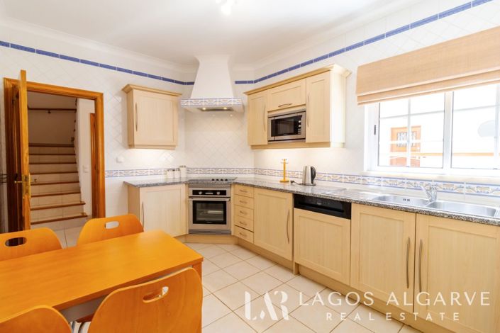 Image No.15-3 Bed Townhouse for sale