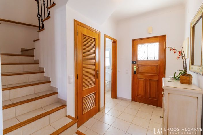 Image No.17-3 Bed Townhouse for sale