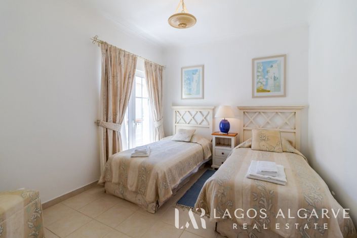 Image No.30-3 Bed Townhouse for sale