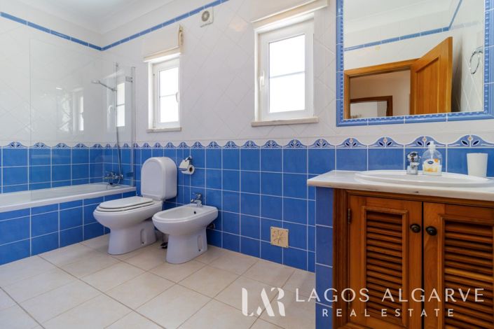 Image No.32-3 Bed Townhouse for sale