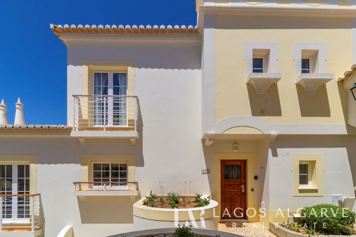 Image No.35-3 Bed Townhouse for sale