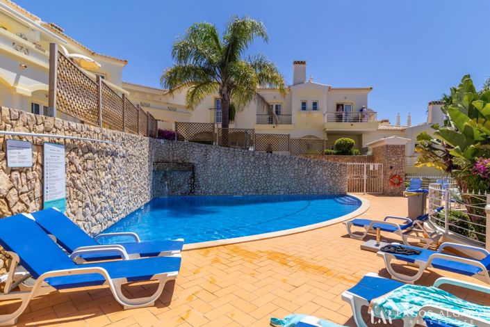 Image No.35-3 Bed Townhouse for sale