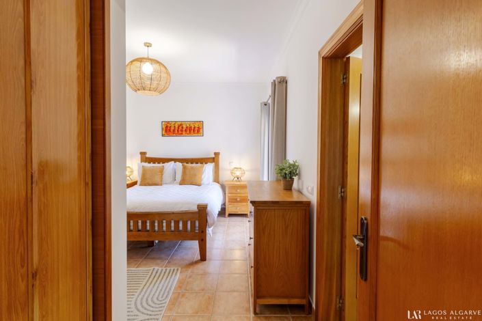 Image No.17-4 Bed Townhouse for sale