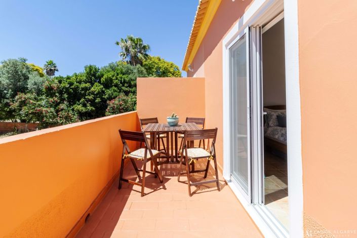 Image No.25-4 Bed Townhouse for sale