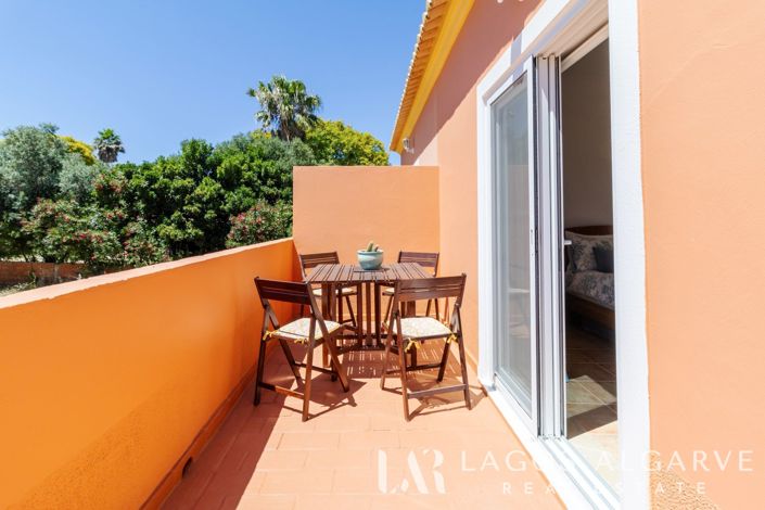 Image No.25-4 Bed Townhouse for sale