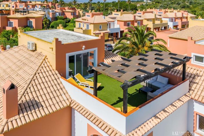 Image No.33-4 Bed Townhouse for sale