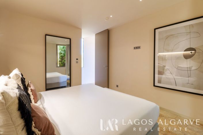 Image No.23-1 Bed Apartment for sale