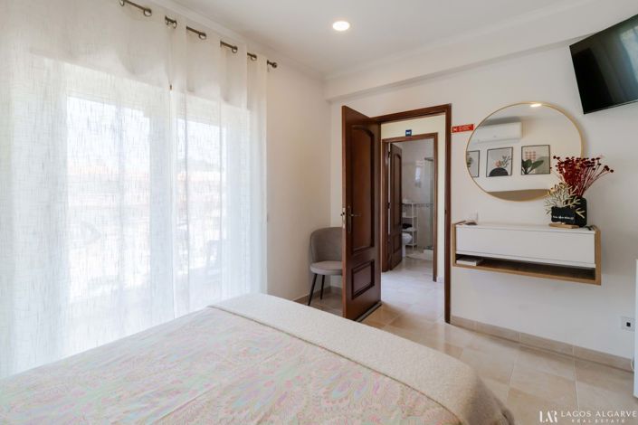 Image No.12-5 Bed Villa for sale