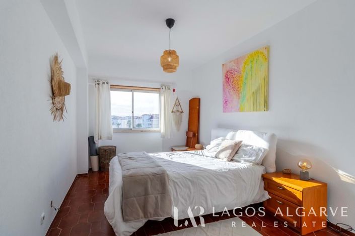 Image No.19-2 Bed Apartment for sale