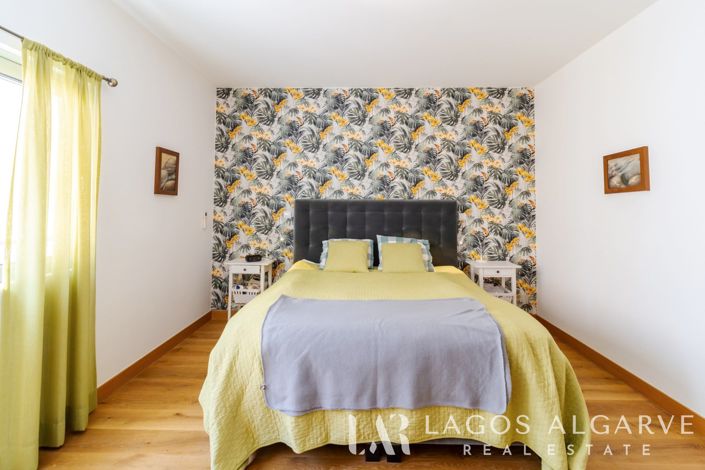 Image No.18-2 Bed Apartment for sale