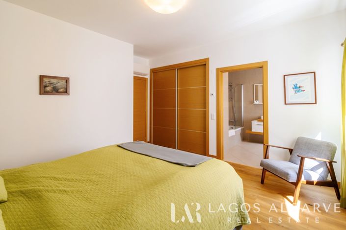 Image No.19-2 Bed Apartment for sale