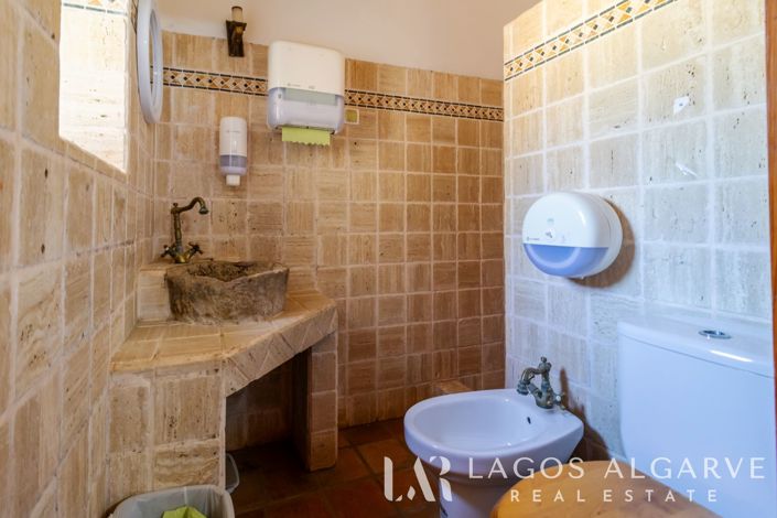 Image No.9-6 Bed Villa for sale