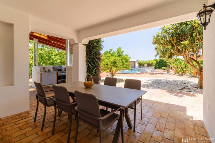 Image No.2-3 Bed Villa for sale