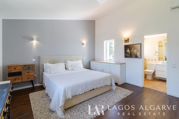 Image No.43-3 Bed Villa for sale