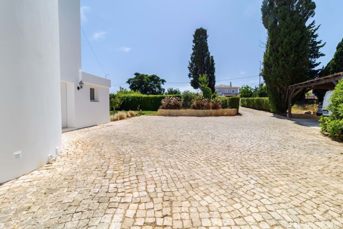 Image No.52-3 Bed Villa for sale