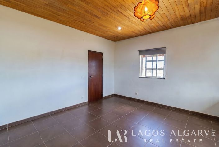 Image No.19-Maison de campagne de 1 chambre à vendre à Lagos