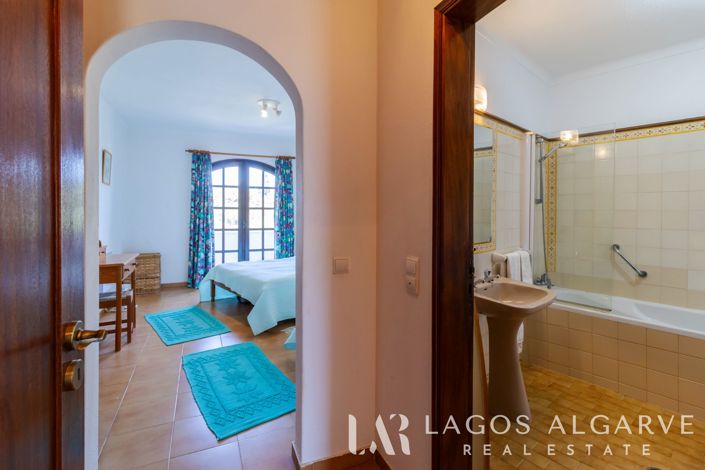 Image No.21-2 Bed Apartment for sale