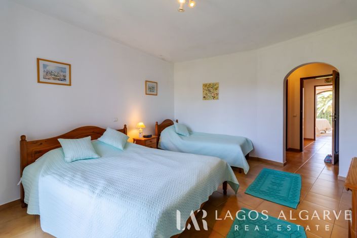 Image No.25-2 Bed Apartment for sale