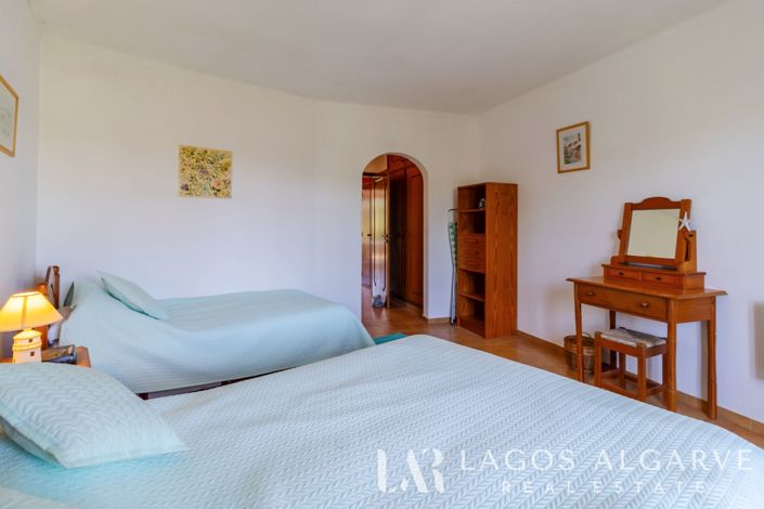 Image No.26-2 Bed Apartment for sale