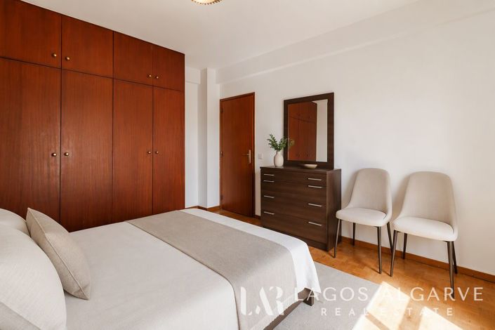 Image No.18-3 Bed Apartment for sale