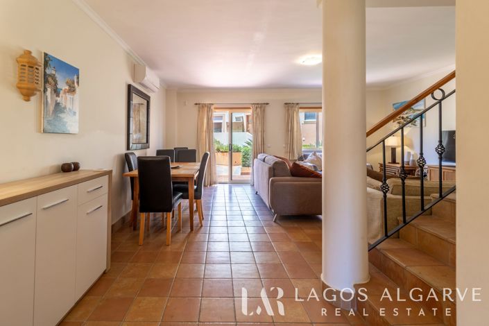Image No.6-2 Bed Townhouse for sale