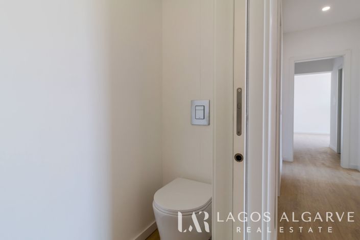 Image No.13-3 Bed Apartment for sale