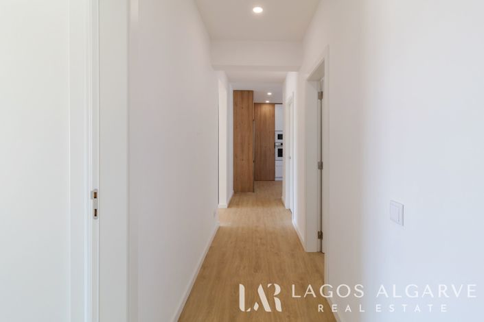 Image No.8-3 Bed Apartment for sale