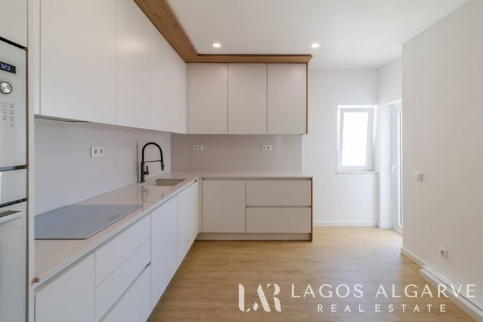 Image No.9-3 Bed Apartment for sale