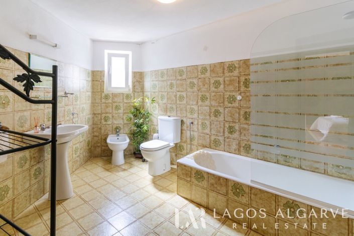Image No.18-3 Bed Villa for sale