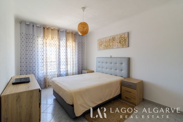 Image No.20-2 Bed Apartment for sale